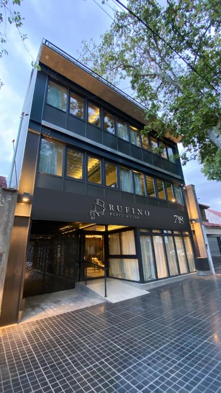 718 Rufino Petit Hotel in Mendoza