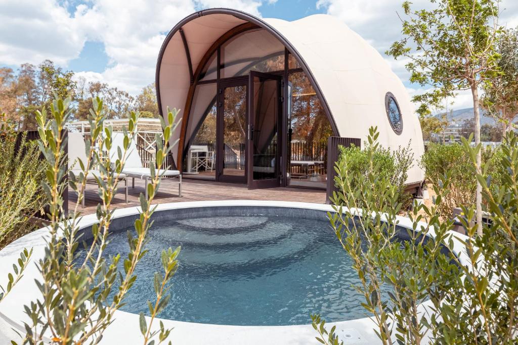 91 Athens Riviera, The Resort in Glyfada