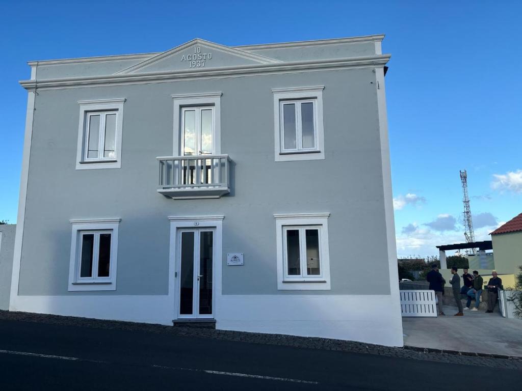 Aires Hostel in São Roque do Pico