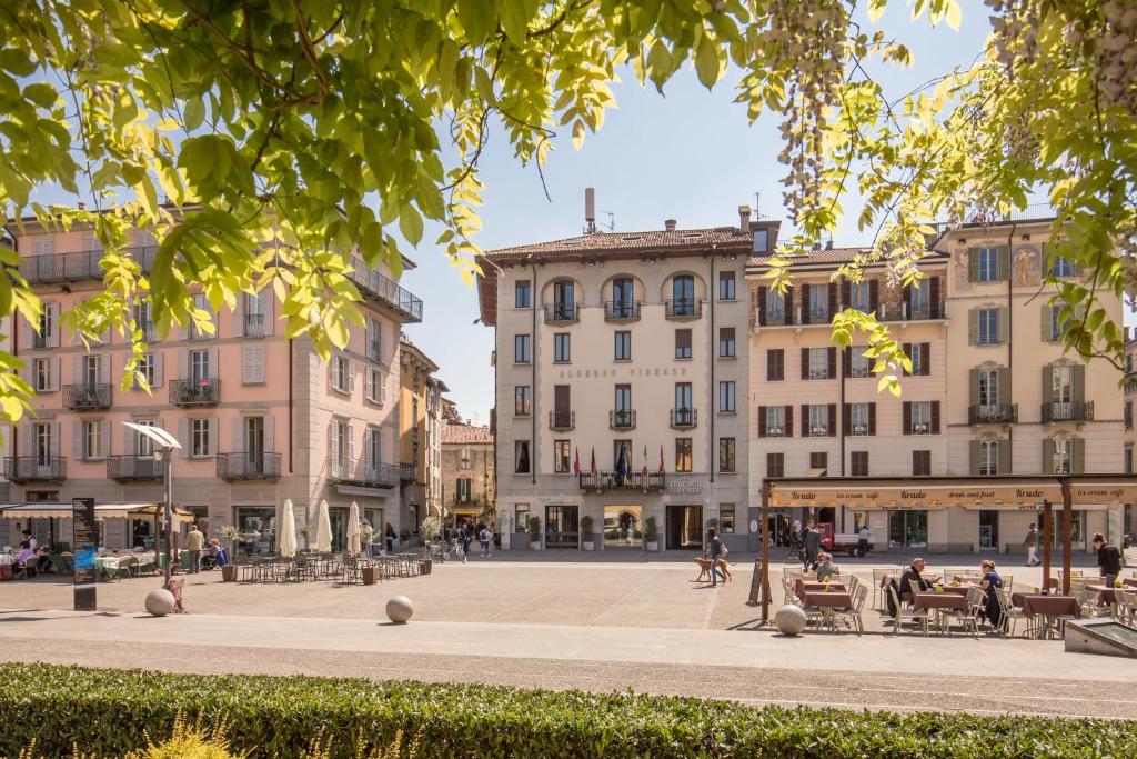 Albergo Firenze in Lake Como