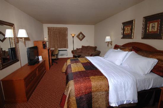 All American Inn & Suites Branson in Branson