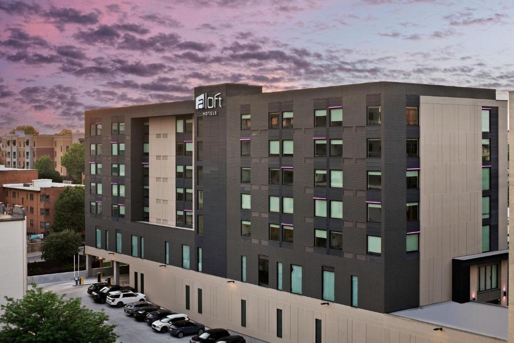 Aloft by Marriott Kansas City Country Club Plaza in Kansas City