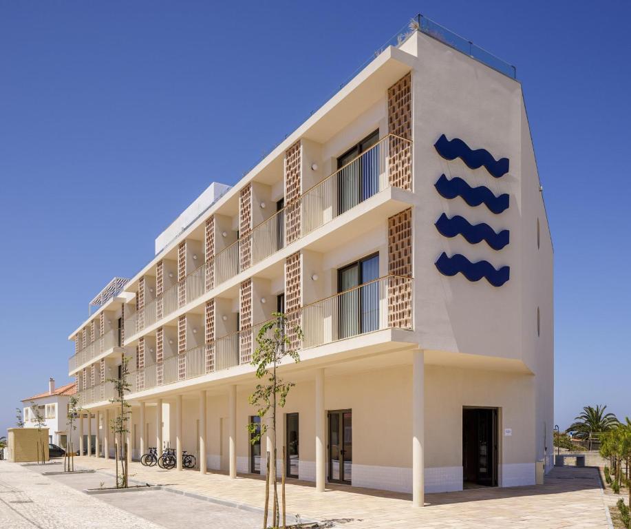 Amarello Hotel Praia Santo André, Tapestry Collection by Hilton in Santiago do Cacém