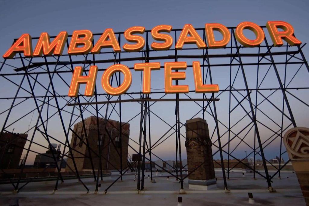 Ambassador Hotel Milwaukee, Trademark Collection by Wyndham in Milwaukee
