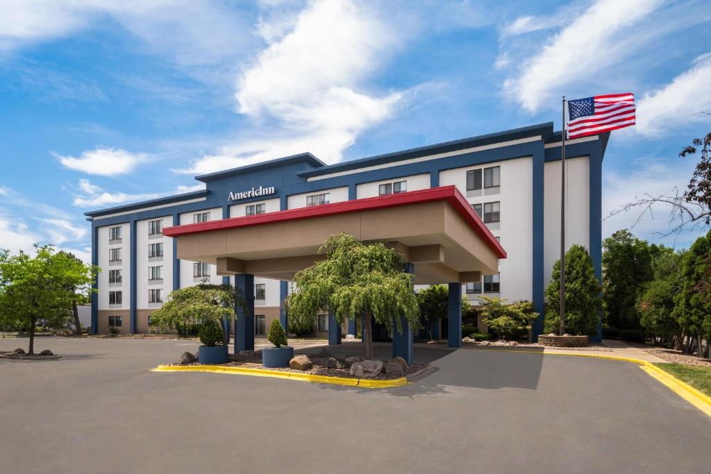 AmericInn by Wyndham Madison West in Madison