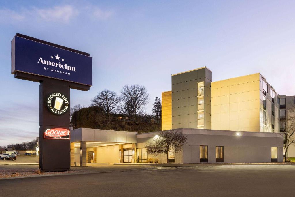 AmericInn by Wyndham Rochester Near Mayo Clinic in Rochester