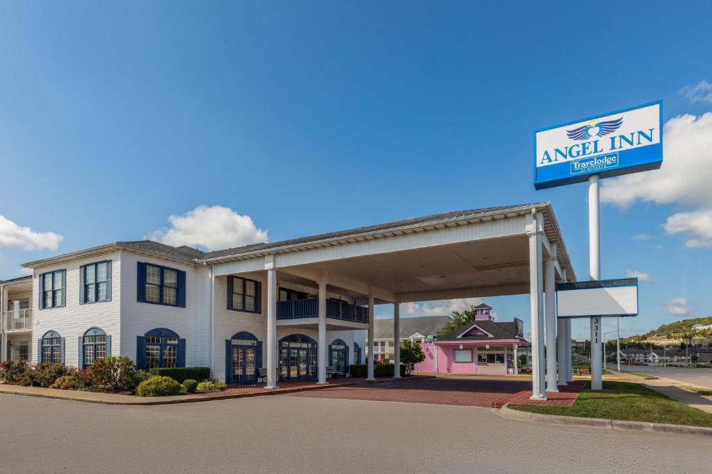 Angel Inn Near IMAX, a Travelodge by Wyndham in Branson