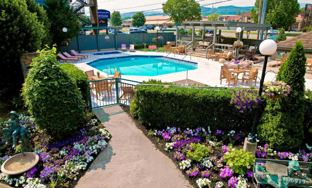 Arbors at Island Landing Hotel & Suites in Pigeon Forge