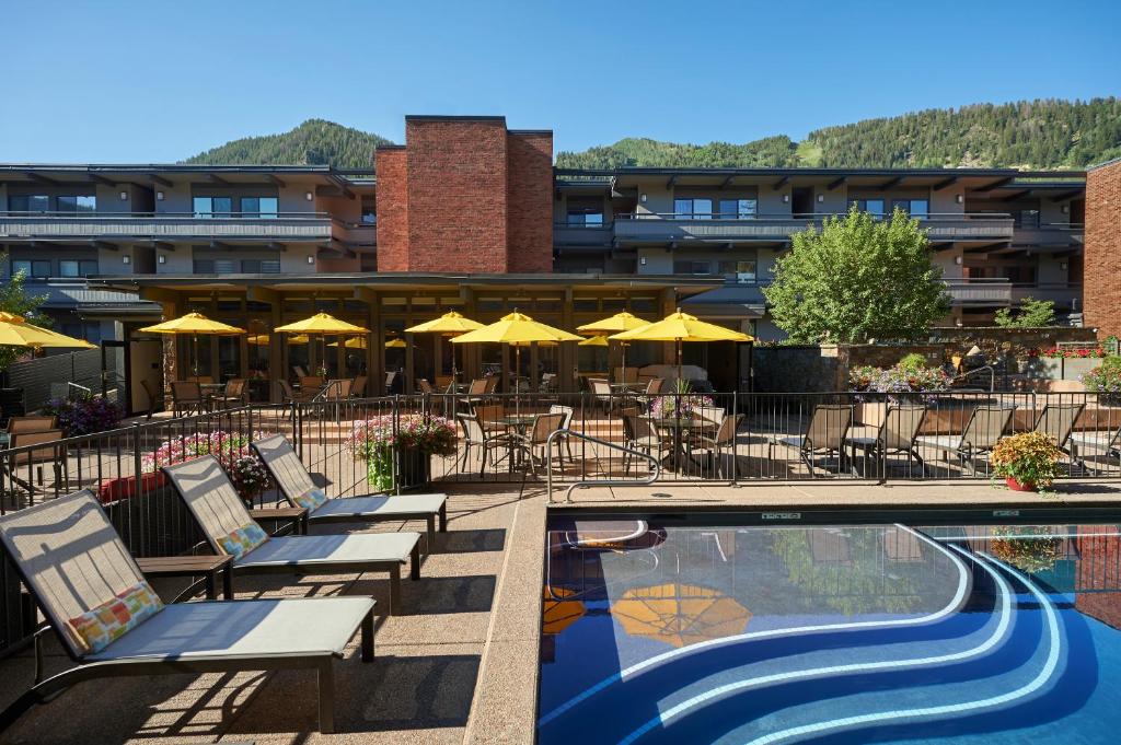 Aspen Square Condominium Hotel in Aspen