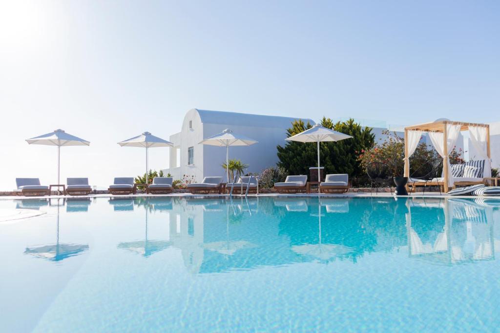 Astro Palace Hotel & Suites in Imerovigli