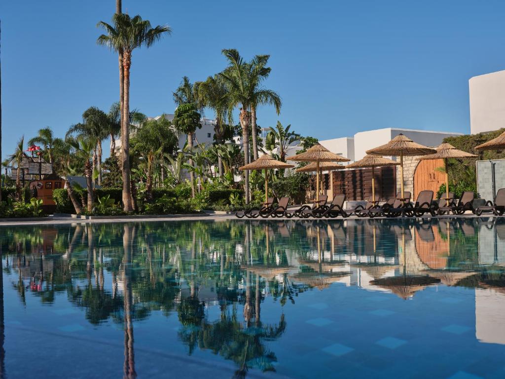 Atlantica Oasis Hotel in Limassol