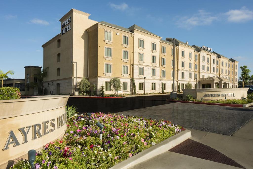 Ayres Hotel Orange in Anaheim