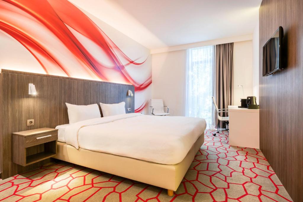 B&B HOTEL Mons Centre in Mons