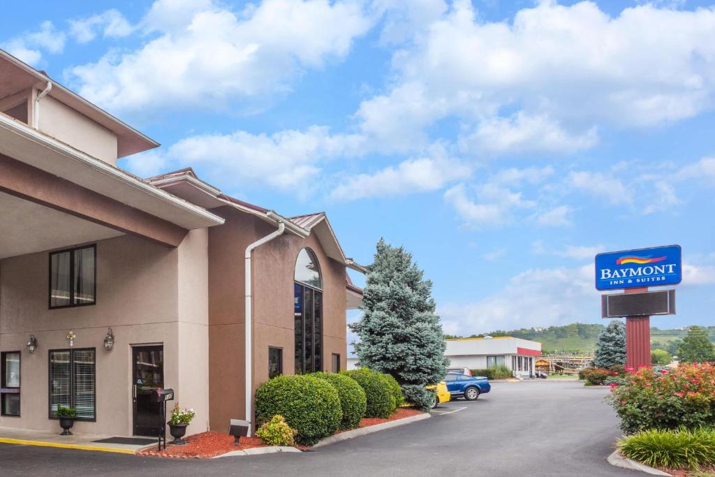 Baymont by Wyndham Pigeon Forge near Island Drive in Pigeon Forge