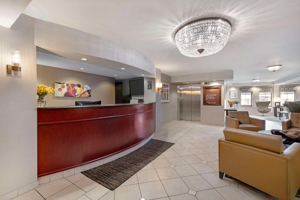 Best Western On The Avenue in Buffalo