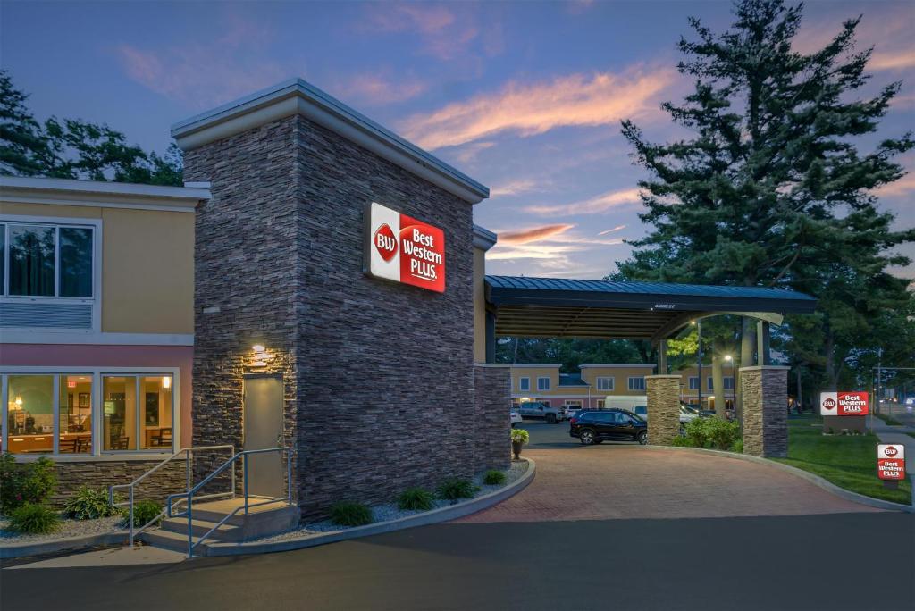 Best Western Plus Traverse City in Traverse City