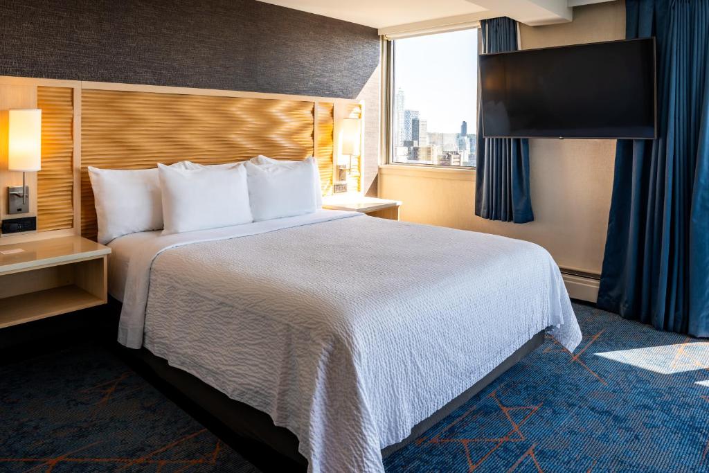 Blue Horizon Hotel in Vancouver