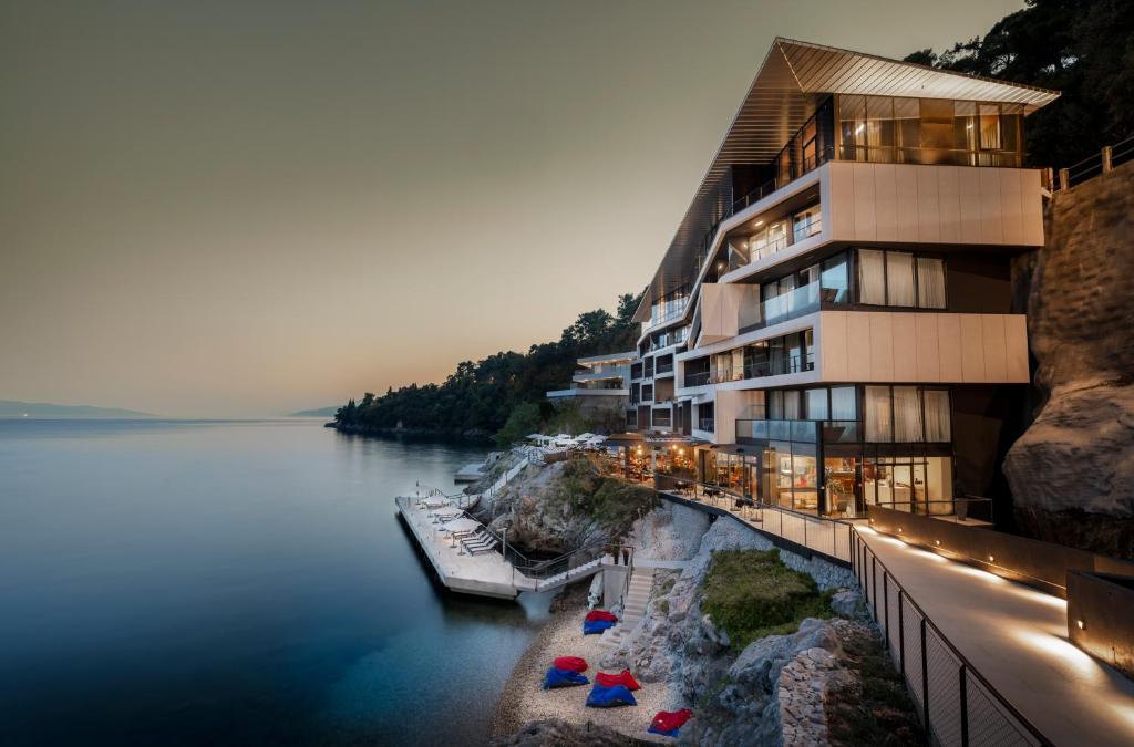 Boutique & Design Hotel Navis - Small Luxury Hotels of the World in Opatija