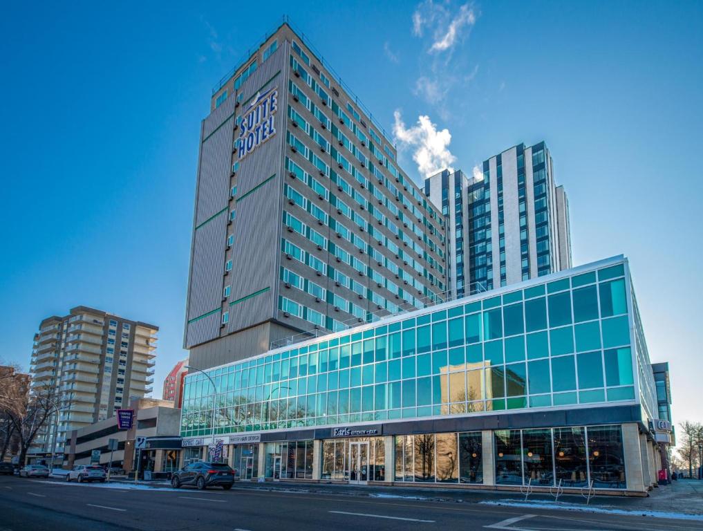 Campus Tower Suite Hotel in Edmonton