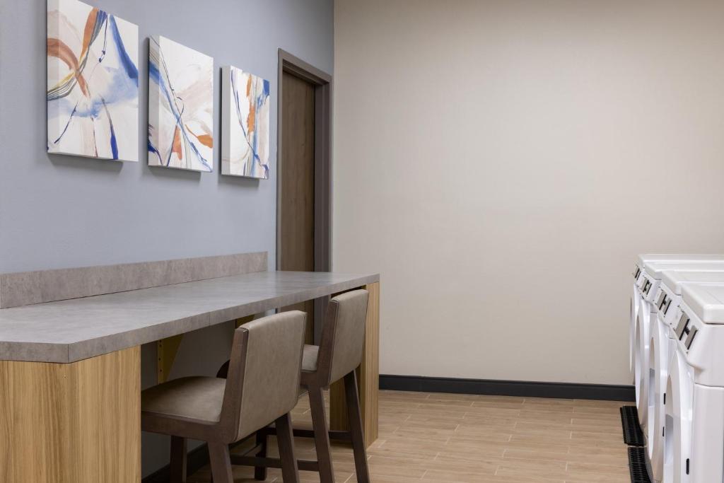 Candlewood Suites Baltimore - BWI Airport NE by IHG in Baltimore