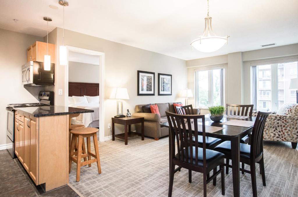 Canterra Suites Hotel in Edmonton