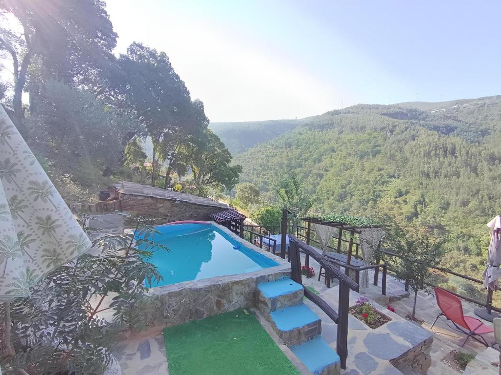 Ceira Cottage Refúgio Romântico com Tanque Privado in Góis