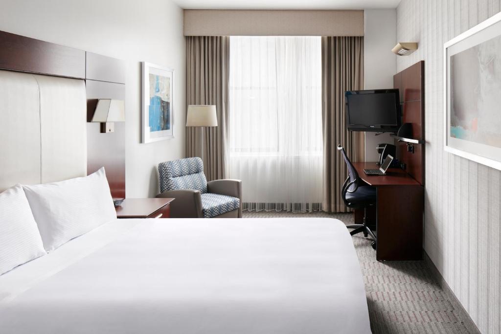 Club Quarters Hotel Wacker at Michigan, Chicago in Chicago