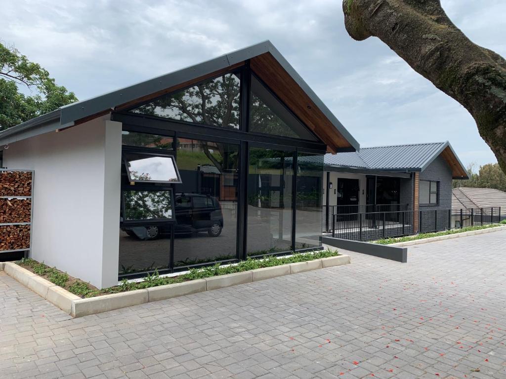 Coral Wood Self Catering Suites and B&B in East London