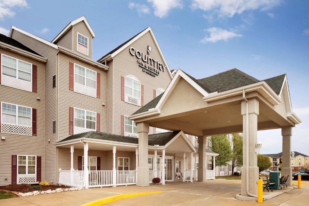 Country Inn & Suites by Radisson, Champaign North, IL in Champaign