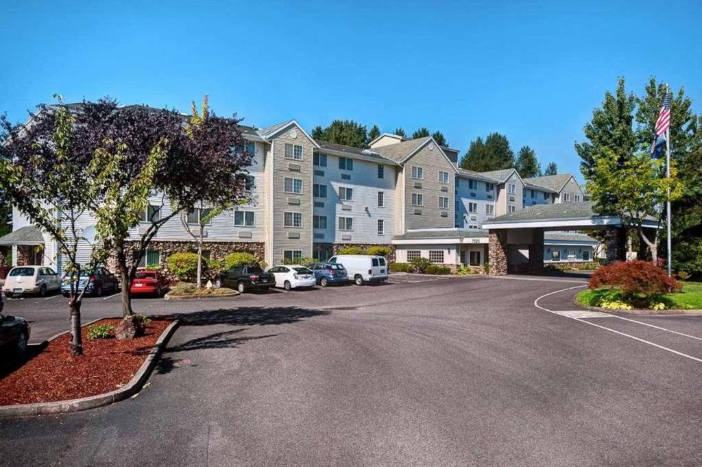 Country Inn & Suites by Radisson, Portland International… in Portland