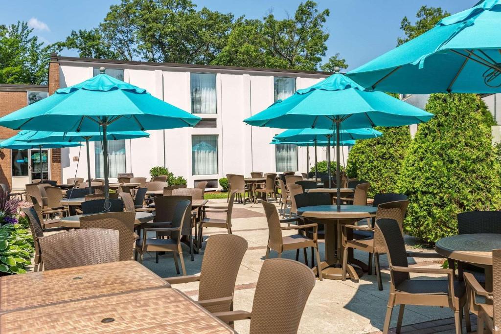 Country Inn & Suites by Radisson, Traverse City, MI in Traverse City
