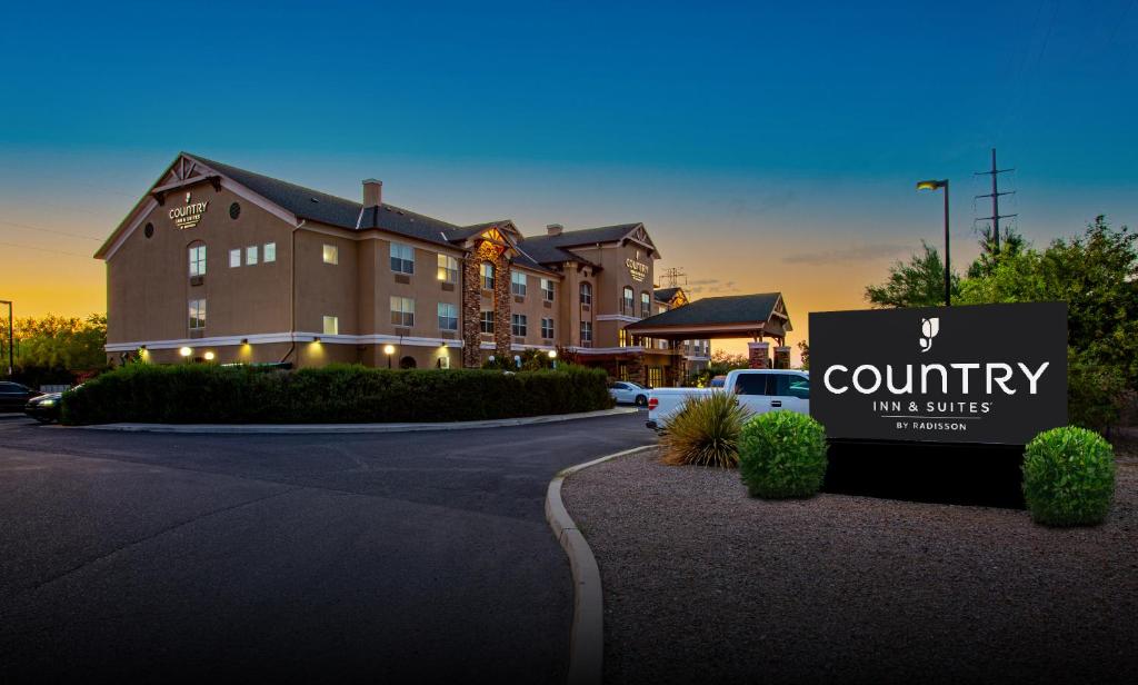 Country Inn & Suites by Radisson, Tucson City Center AZ in Tucson