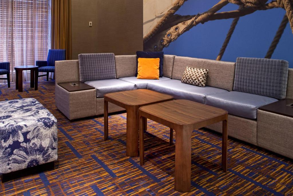 Courtyard by Marriott Baltimore Downtown Inner Harbor in Baltimore