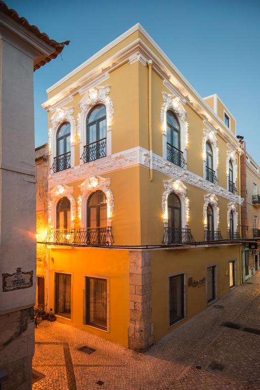 Day Off Suite&Hostel in Setúbal