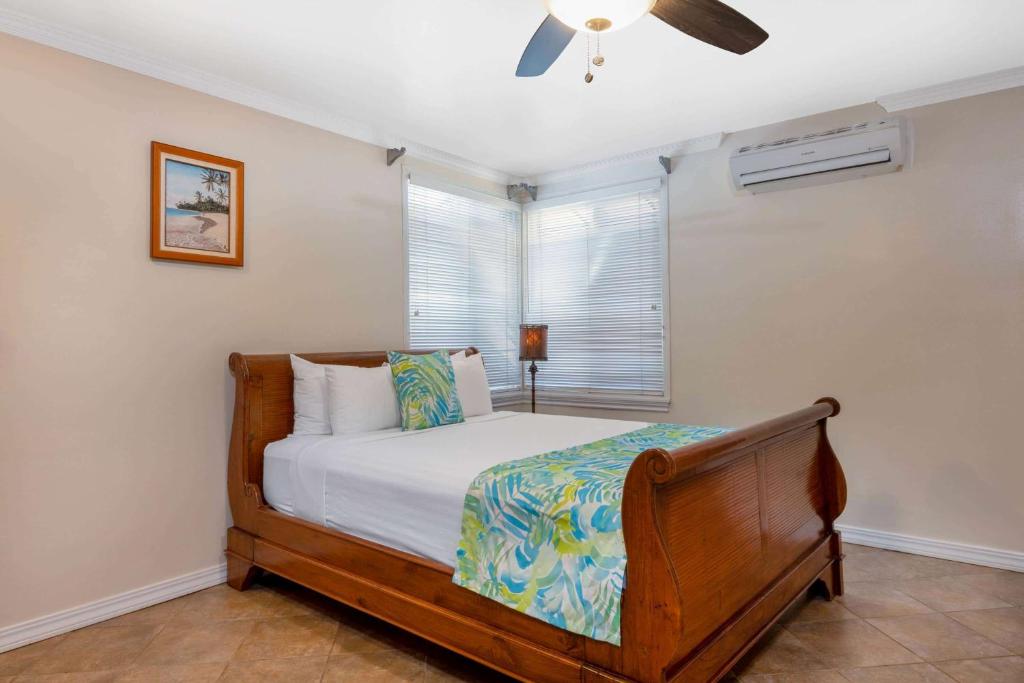 Days Inn by Wyndham Maui Oceanfront in Wailea