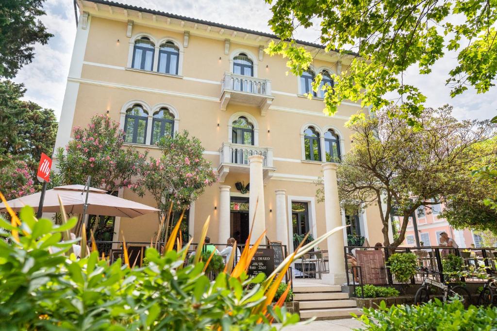 DeGrassi Boutique Garni Hotel Izola in Portorož