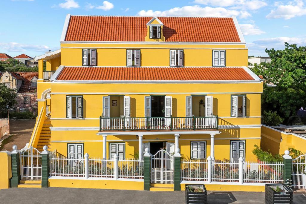 Drift Hotels in Willemstad