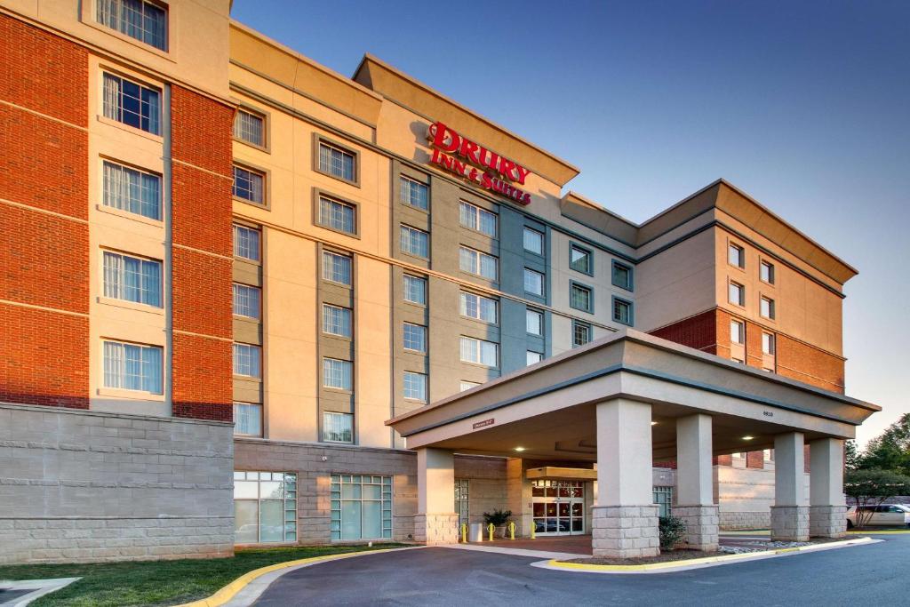 Drury Inn & Suites Charlotte Northlake in Charlotte