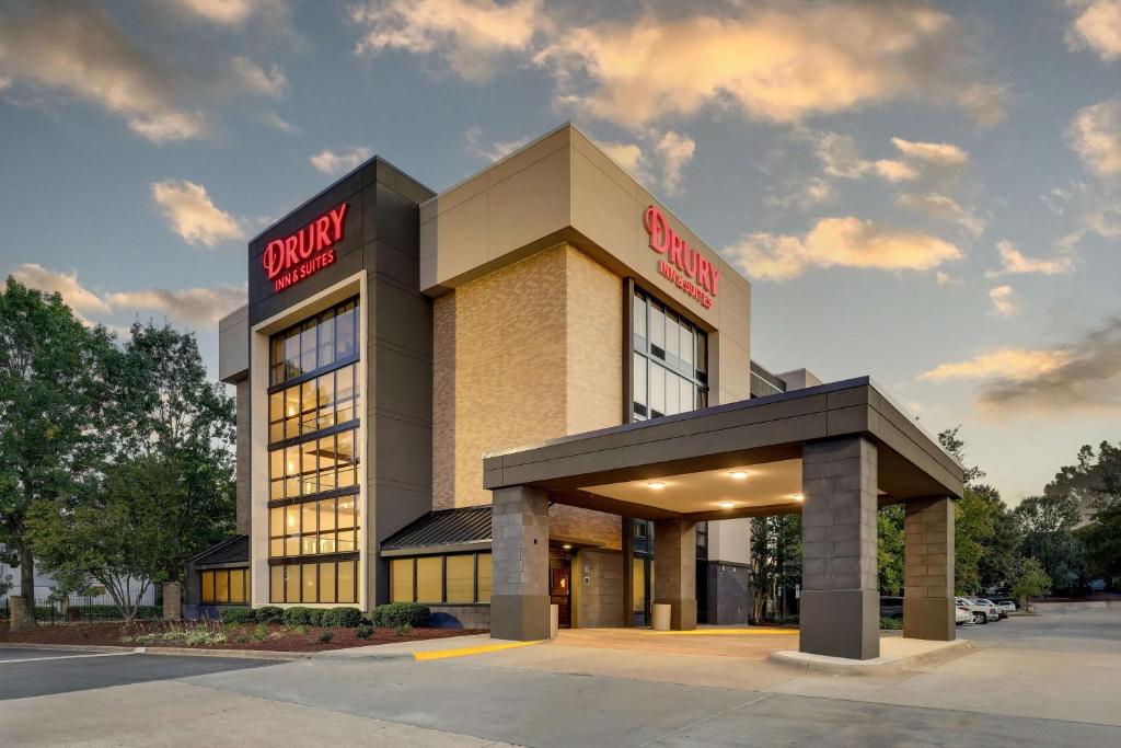 Drury Inn & Suites Charlotte University Place in Charlotte