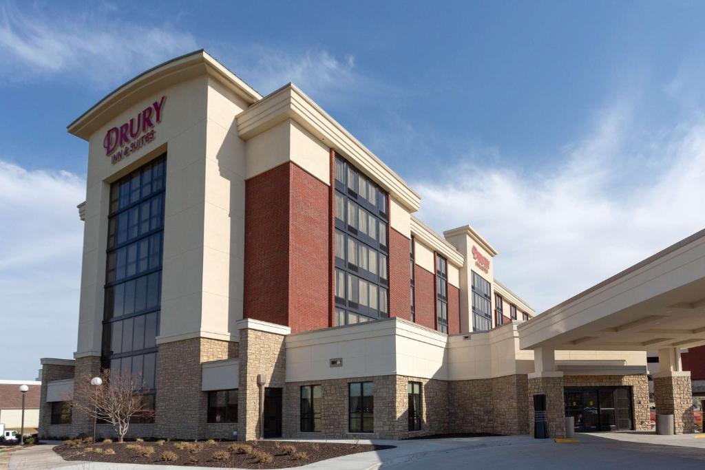 Drury Inn & Suites Overland Park in Overland Park