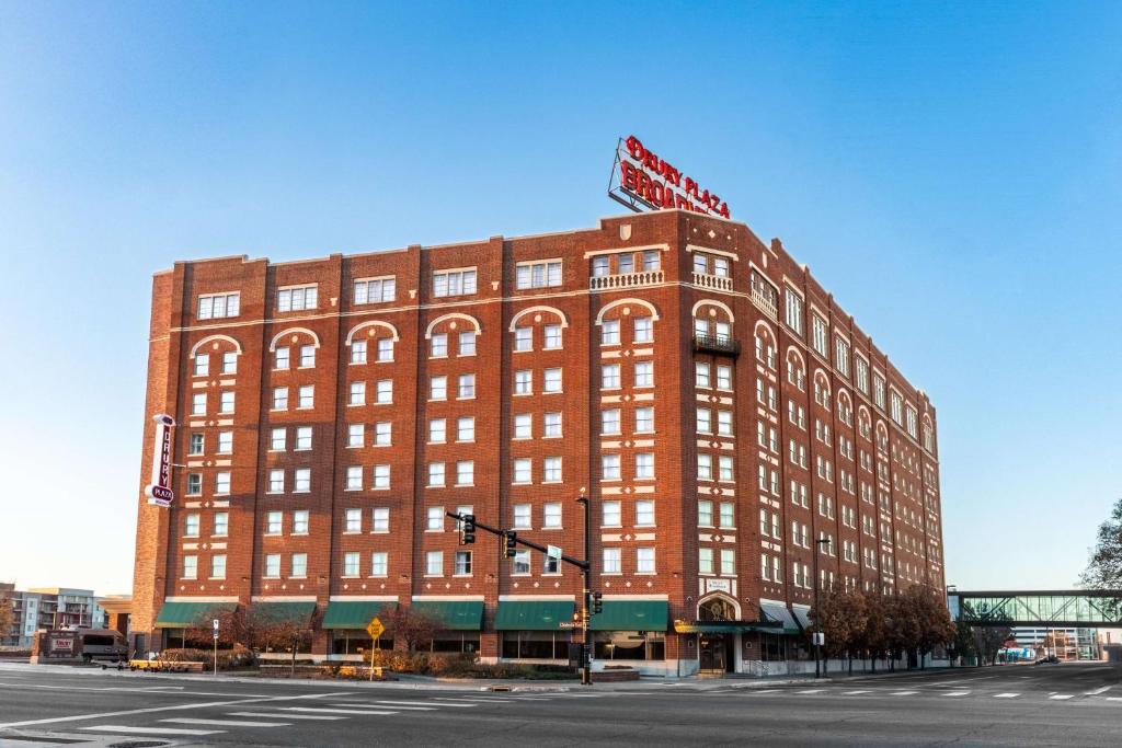 Drury Plaza Hotel Broadview Wichita in Wichita