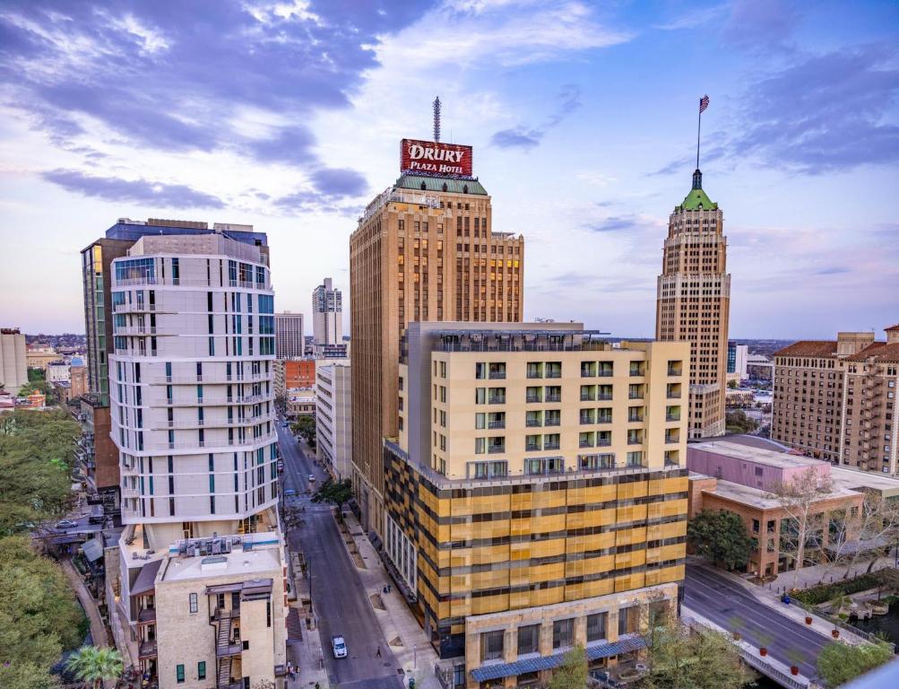 Drury Plaza Hotel San Antonio Riverwalk in San Antonio