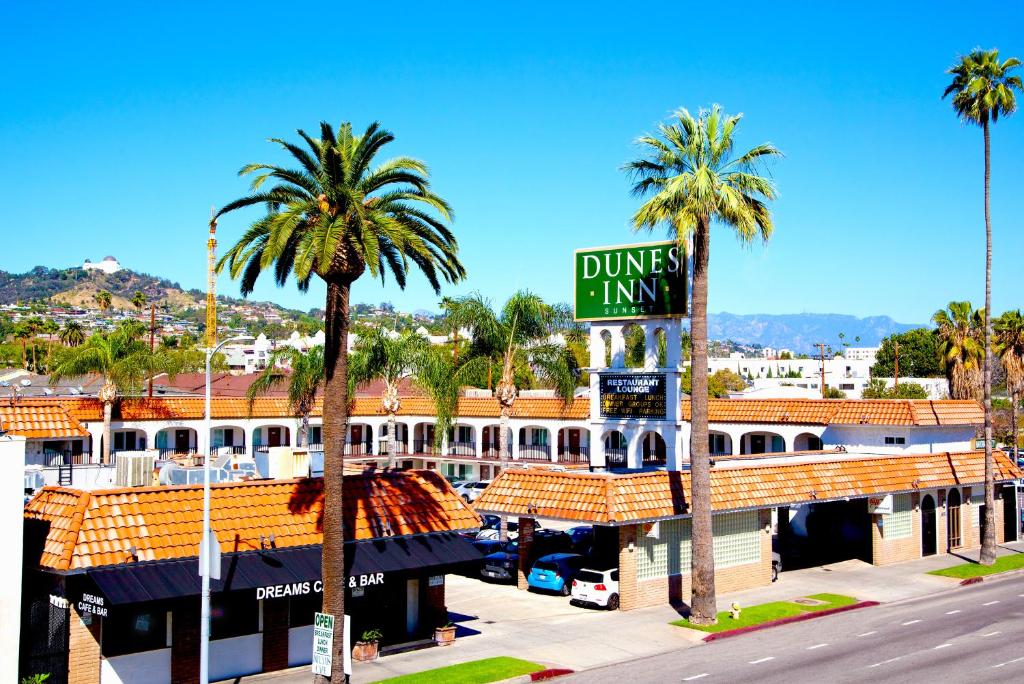 Dunes Inn - Sunset in Los Angeles