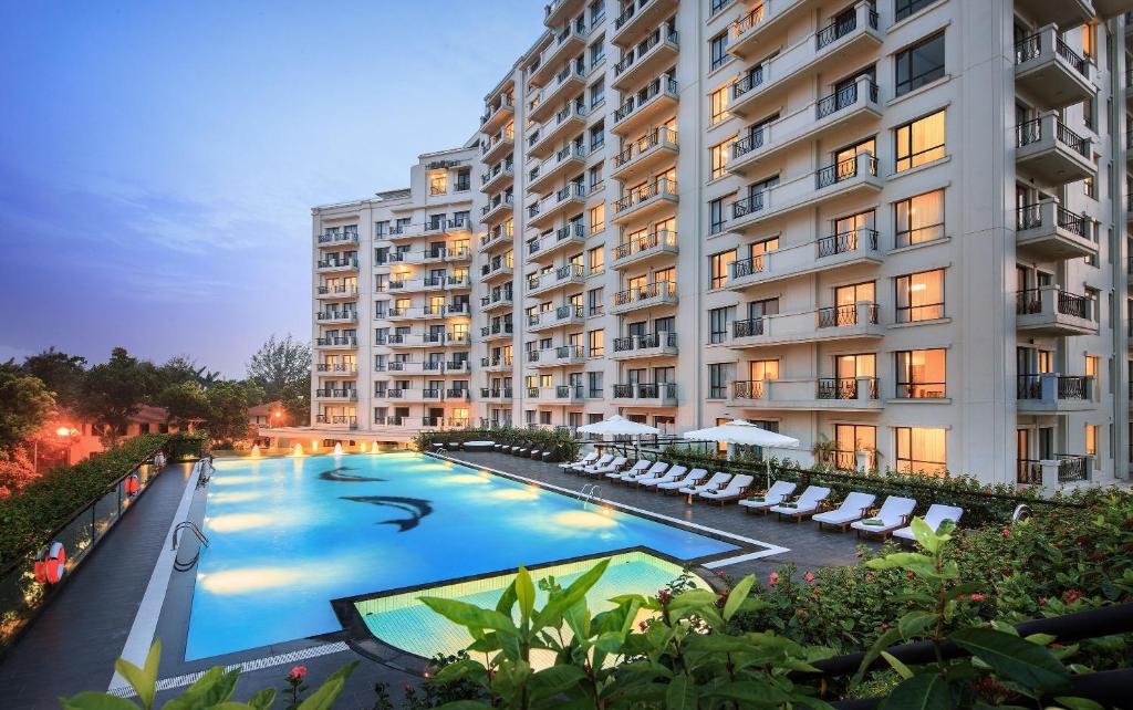 Elegant Suites Westlake in Hanoi