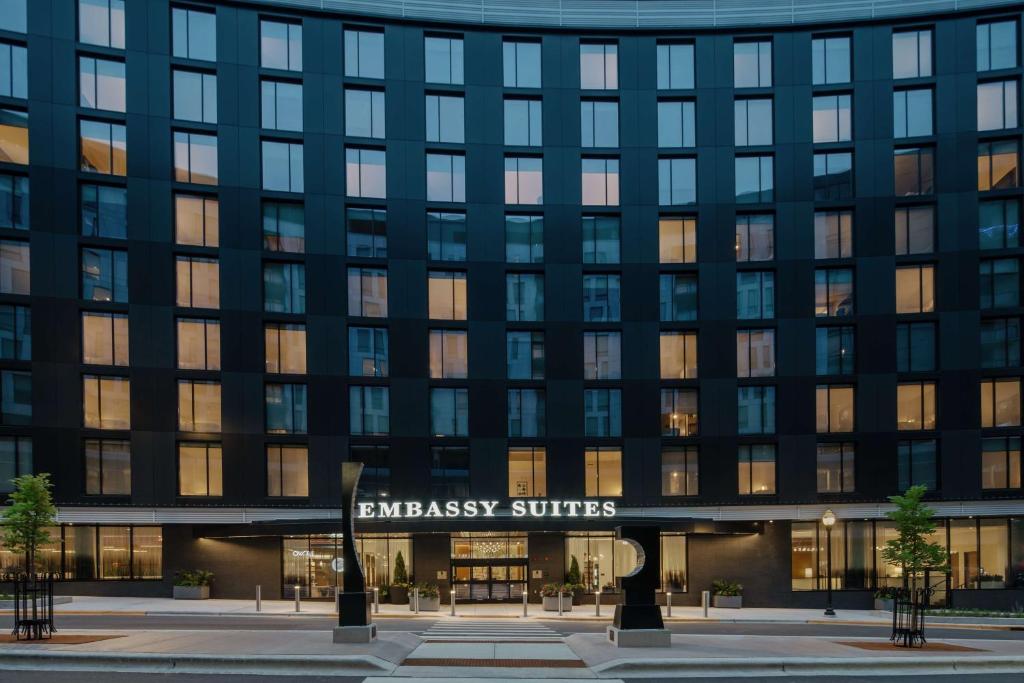 Embassy Suites By Hilton Madison Downtown in Madison