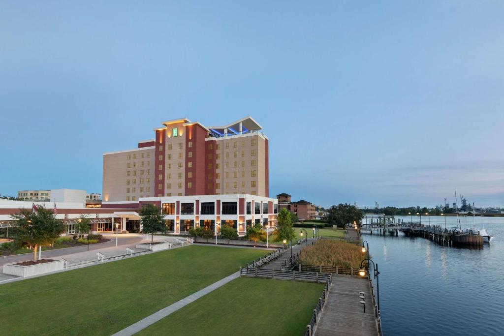 Embassy Suites By Hilton Wilmington Riverfront in Wilmington