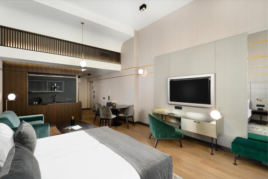Emerald Downtown Luxury Suites by Continental Group in Budapest