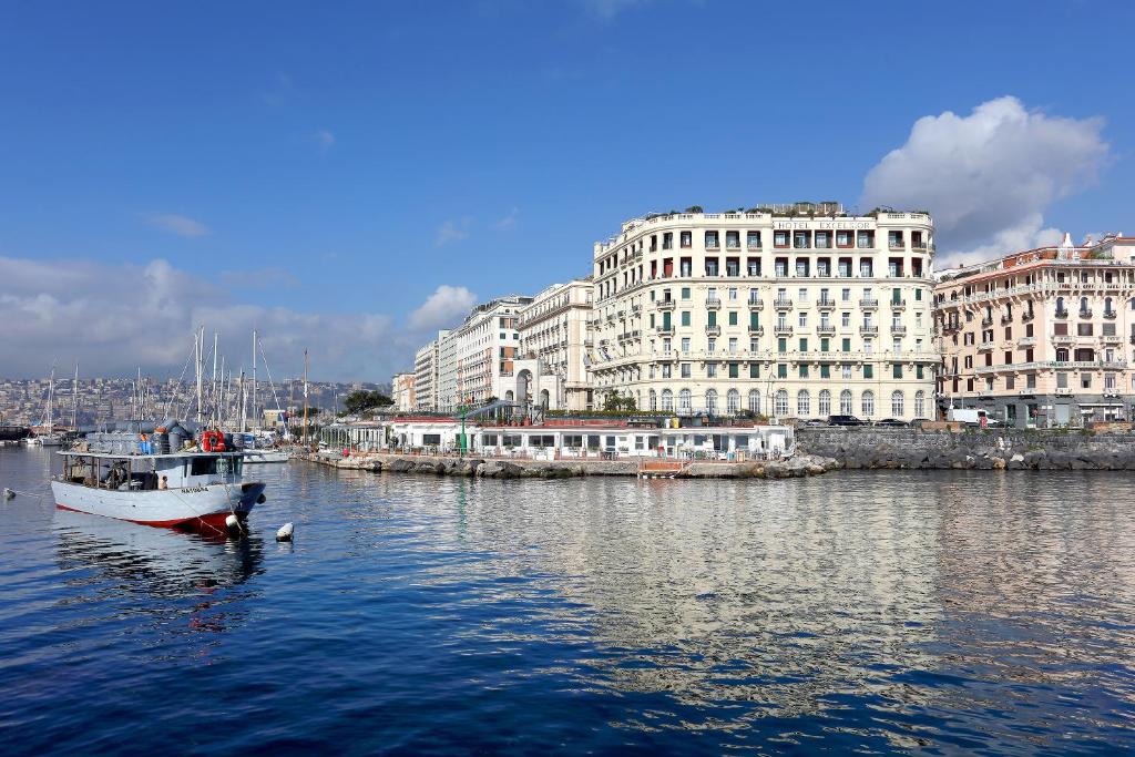 Eurostars Hotel Excelsior in Naples