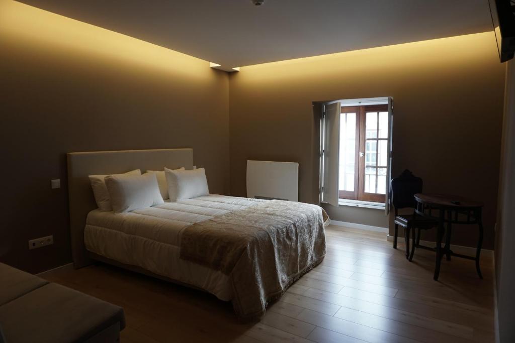Feira Hostel & Suites in Santa Maria da Feira