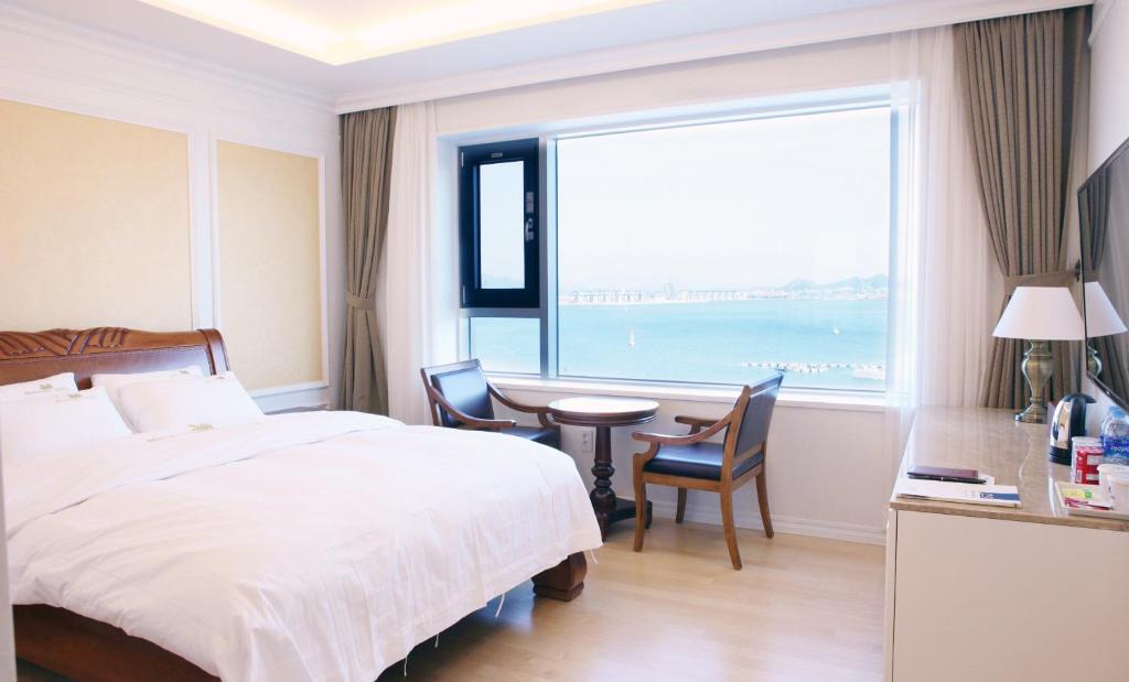 Fontana Beach Hotel in Mokpo